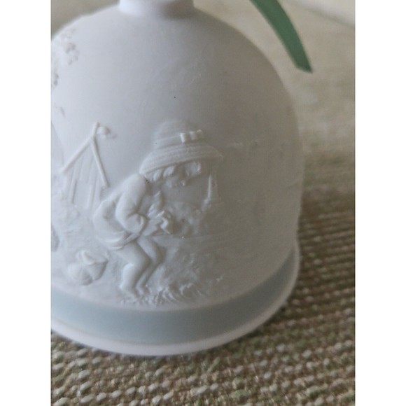 Lladro Collector's Society Porcelain Bell: Summer 1992 - Picture 4 of 6